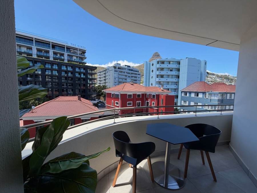 To Let 1 Bedroom Property for Rent in Sea Point Western Cape